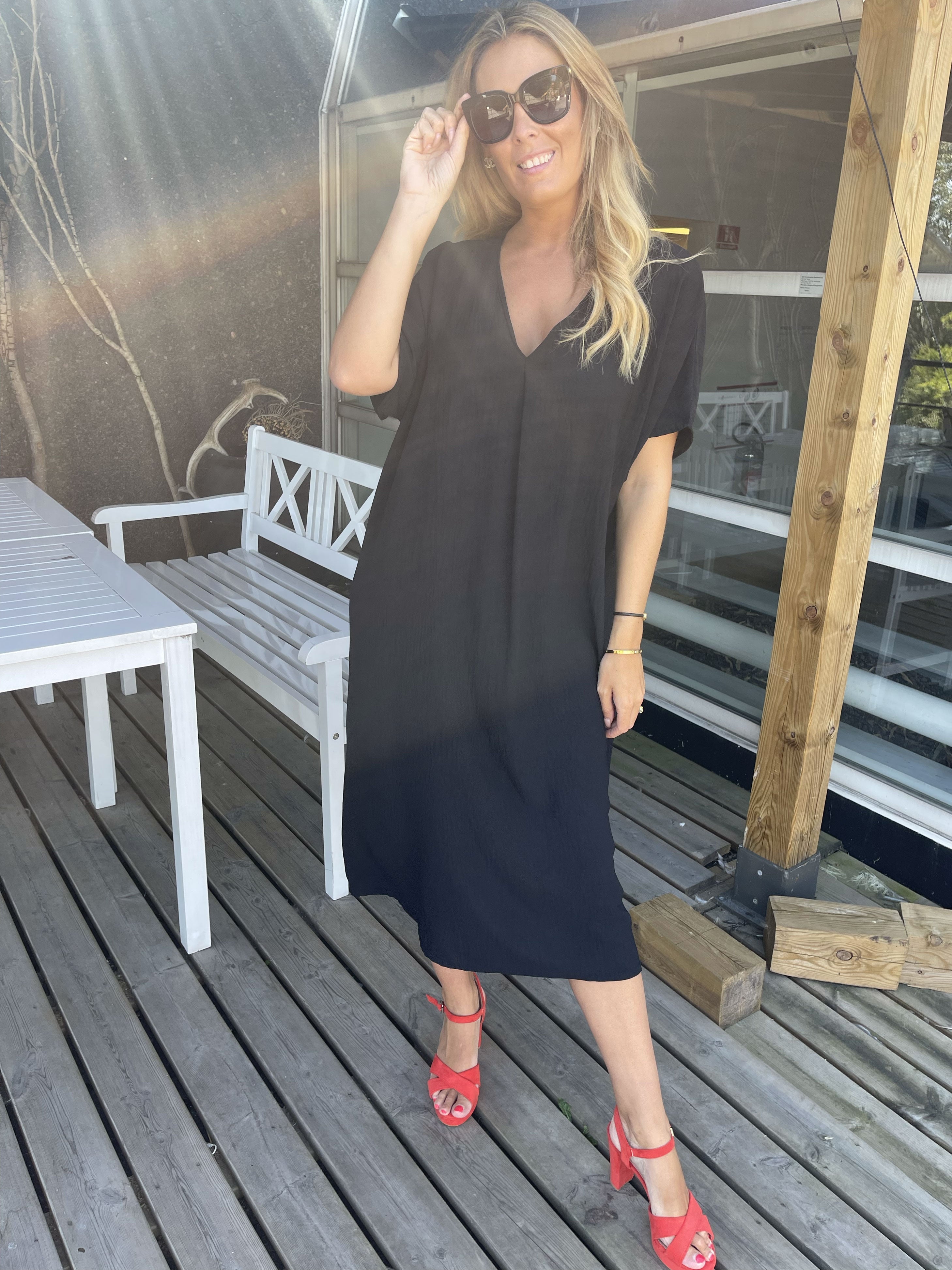 Magga - Lång enkel t-shirt klänning